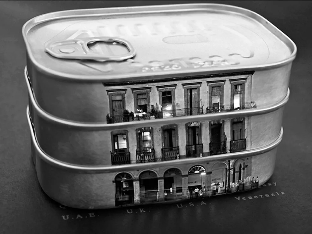 <p>Loco frenesí | 2009 | Impresión digital en papel backlite sobre cajas de luz | 60 x 90 cm</p>
