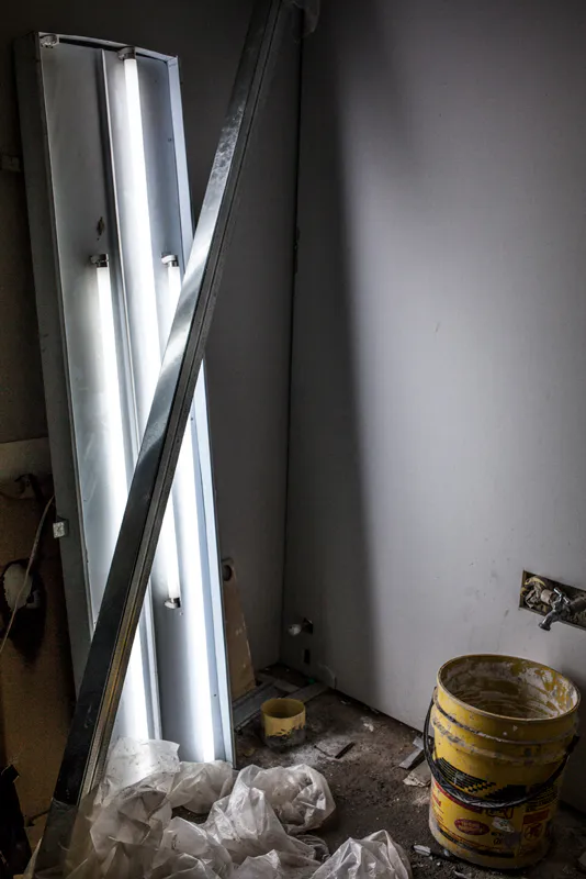 <p>Diálogo con D FLAVIN, 2015, fotografía digital, impresión en papel algodón</p>
