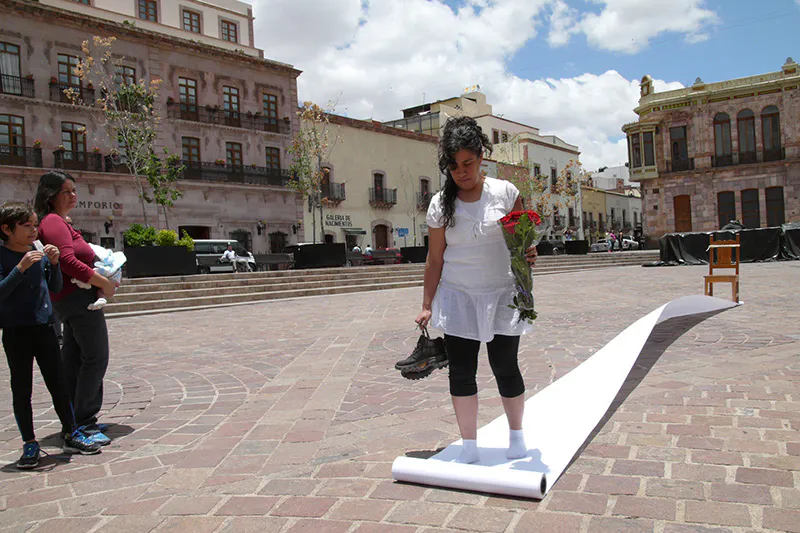 <p>La espera. Plaza de Armas. Zacatecas, Zacatecas, de la serie La Espera. 2017.</p>

