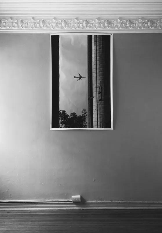 <p>De la serie Out of Sight, Out Of Mind. 2021. Impresión sobre papel bond. 135 x 87 cm.</p>
