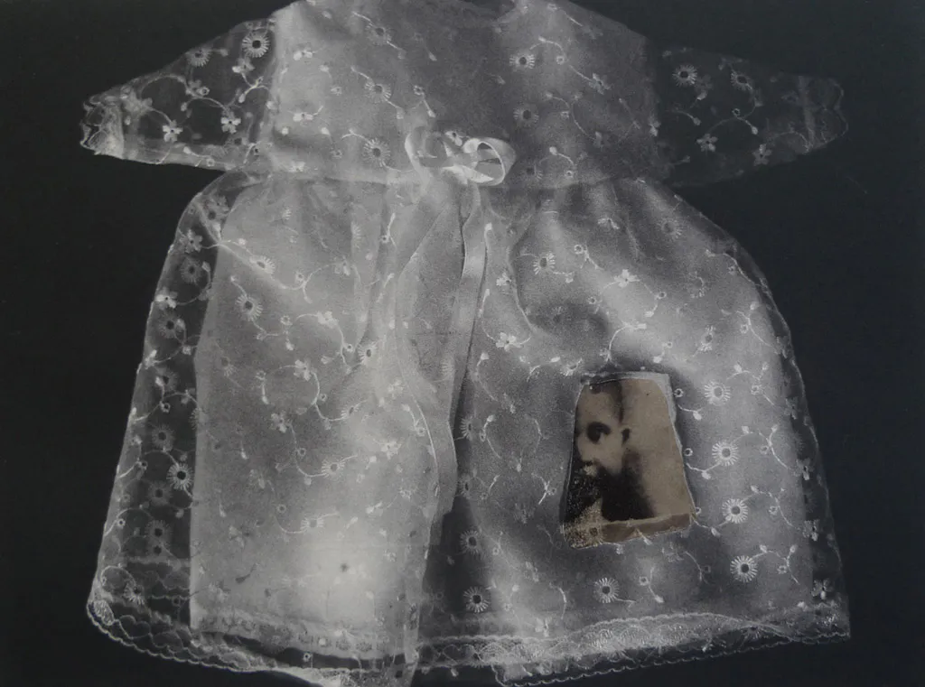 <p>Desapareciendo | heliograbado | 65 x 44 cm. | 2009</p>
