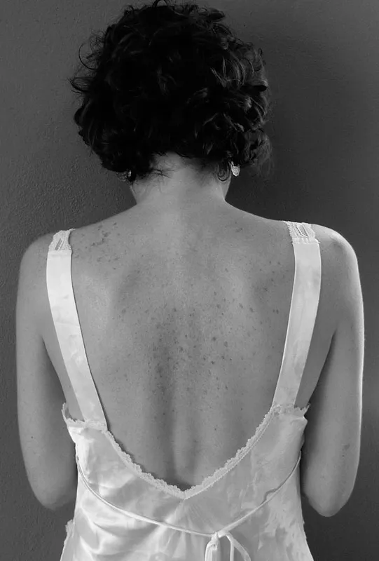 <p>Contra la pared | Fotografía, piezografia en blanco y negro sobre papel de algodón | 135 x 90 cm | 2014</p>
