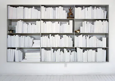 <p>Librero blanco</p>
