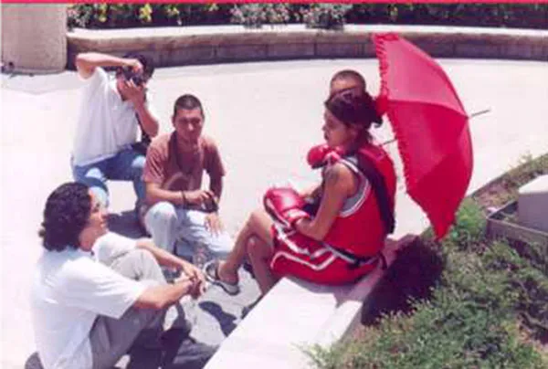 <p>Chuchita visita Tuxtla | Taller Nuevo Soportes en las Artes Plásticas | Impartido por Guillermo Santamaría | Centro Cultural Jaime Sabines | Tuxtla Gutiérrez, Chiapas | Julio de 2000 | Fotografías: Antonio Jiménez de la Cruz y Alfredo Jiménez</p>
