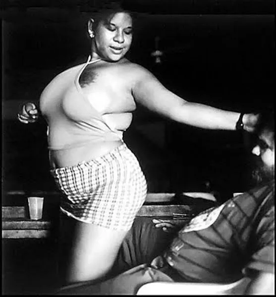 <p>De su libro: Plaza de la soledad</p>
