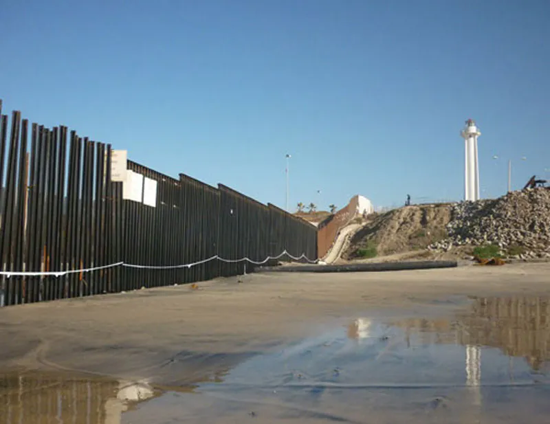 <p>Colindancia | Tijuana, Baja California</p>
