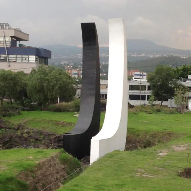 <p>Señal | 1968 | Concreto | 18 m | Estación número 1 de la ruta de la amistad (actualmente en Periférico e Insurgentes), Ciudad de México</p>
