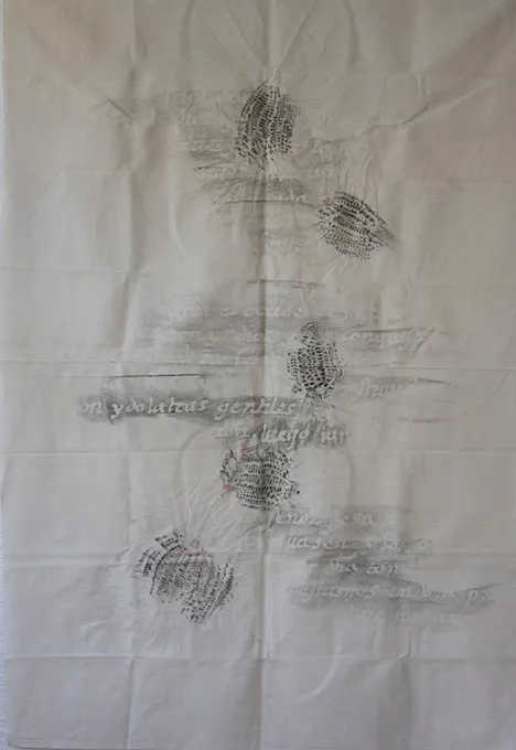 <p>Elotes | 1.33 m x .83m | Graphite and colored pencils over cotton | Ximena Labra 2023</p>
