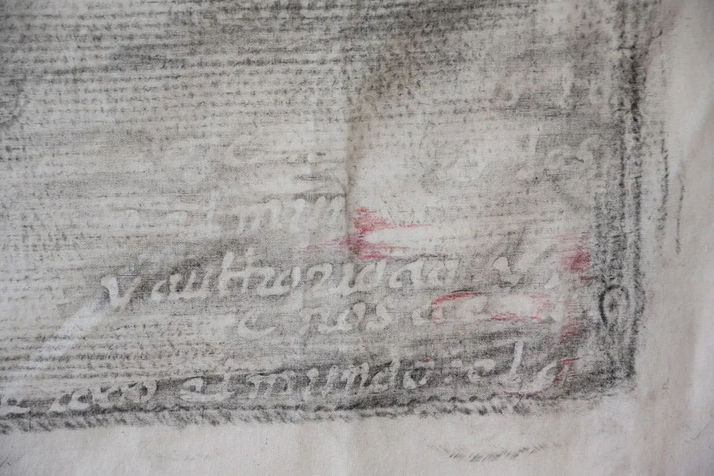 <p>Costal | 1.40 m x .1.25 m | Graphite and colored pencils over cotton | Ximena Labra 2023</p>
