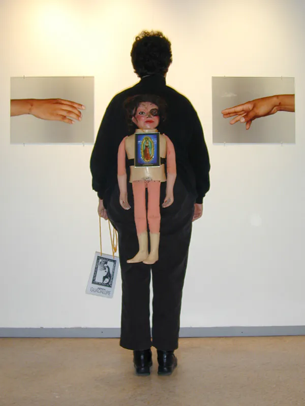 <p>Madre sólo hay una | Museo de Culturas Populares | 2003 | Exposición: LO GUADALUPANO, POÉTCAS SOCIALES | Foto Jorge Ismael Guardado</p>
