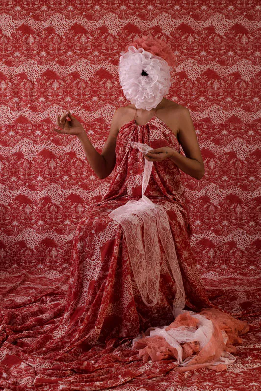 <p>Mujer Textil. Performance, instalación. Dimensiones variables.</p>
