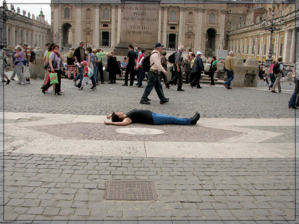 <p>Reclamando el Suelo (del Vaticano). Italia.</p>
