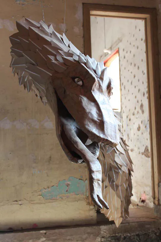 <p>Instalación Quetzalcoatl | Papel | 7 mtrs de largo | Pabellon Ramirez | 2011</p>
