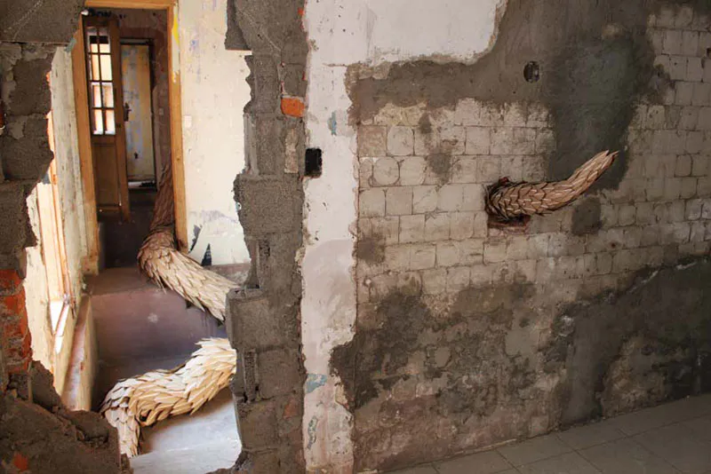 <p>Instalación Quetzalcoatl | Papel | 7 mtrs de largo | Pabellon Ramirez | 2011</p>
