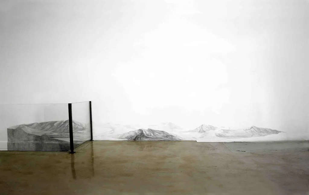 <p>Debajo del último estrato | Dibujo sobre muro | Acuarela y grafito | 5x3m aprox.</p>
