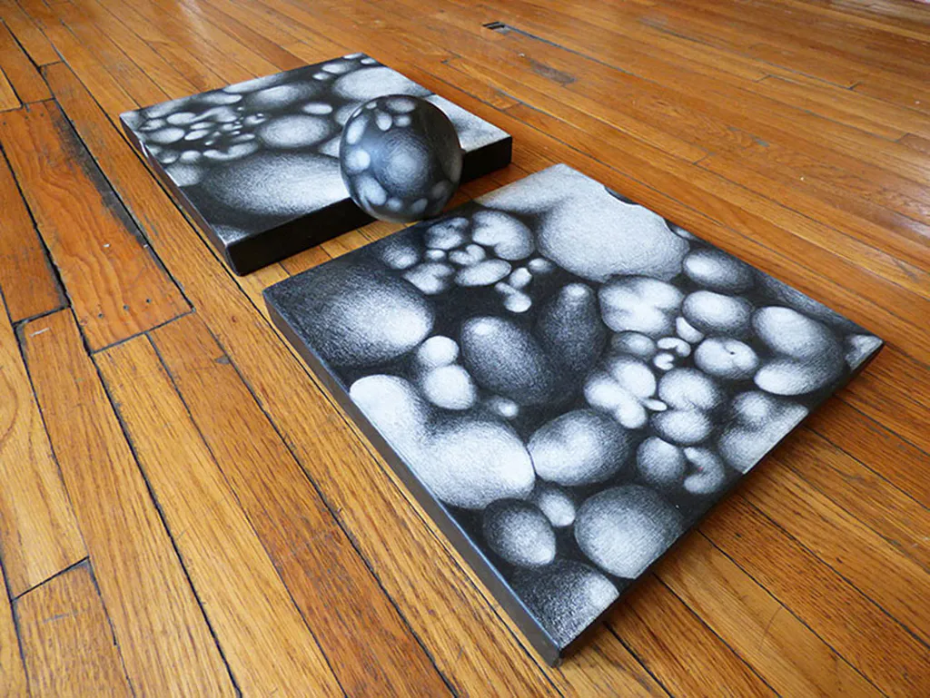 <p>Sistemas | Prismacolor / tela y madera | 30 x 35 x 15 cm. | 2015</p>
